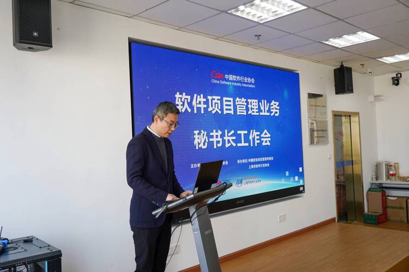 汽车信息化服务引领未来出行